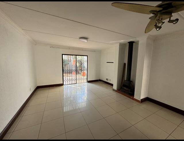3 BEDROOM APARTMENT RENTED IN BRYANSTON
